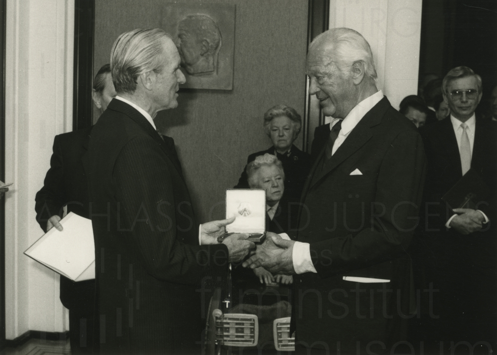 PR-Foto, Bundesverdienstkreuz, 1981